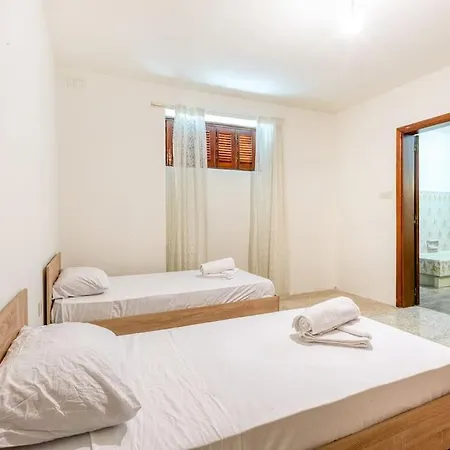 Spacious & Comfy 4br Maisonette In St Julians, Pv By 360 Estates San Julián