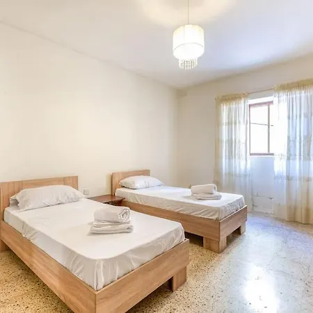 Spacious & Comfy 4br Maisonette In St Julians, Pv By 360 Estates Apartment