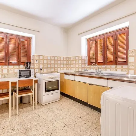 Spacious & Comfy 4br Maisonette In St Julians, Pv By 360 Estates St. Julian's